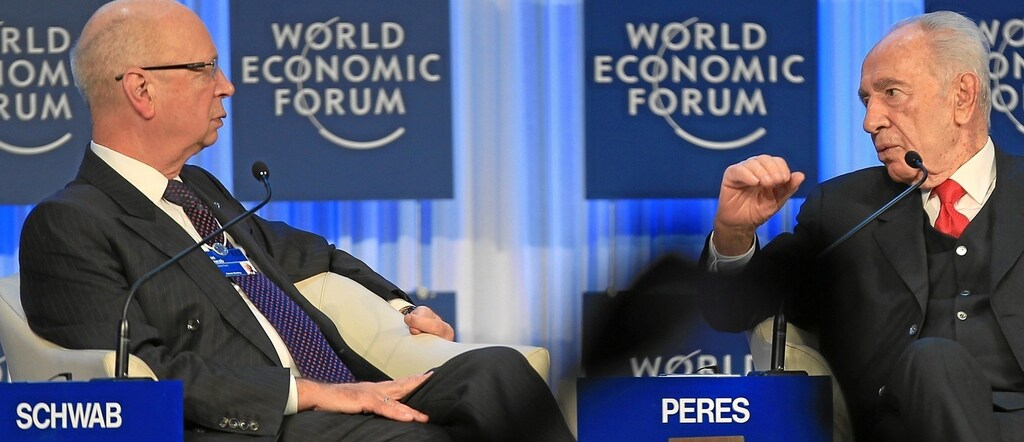 Professor Klaus Schwab with Shimon Peres in Davos, 2013