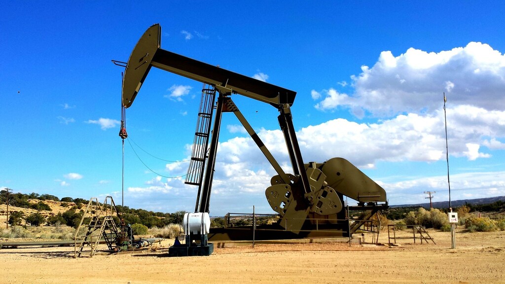 An oil pump at work.