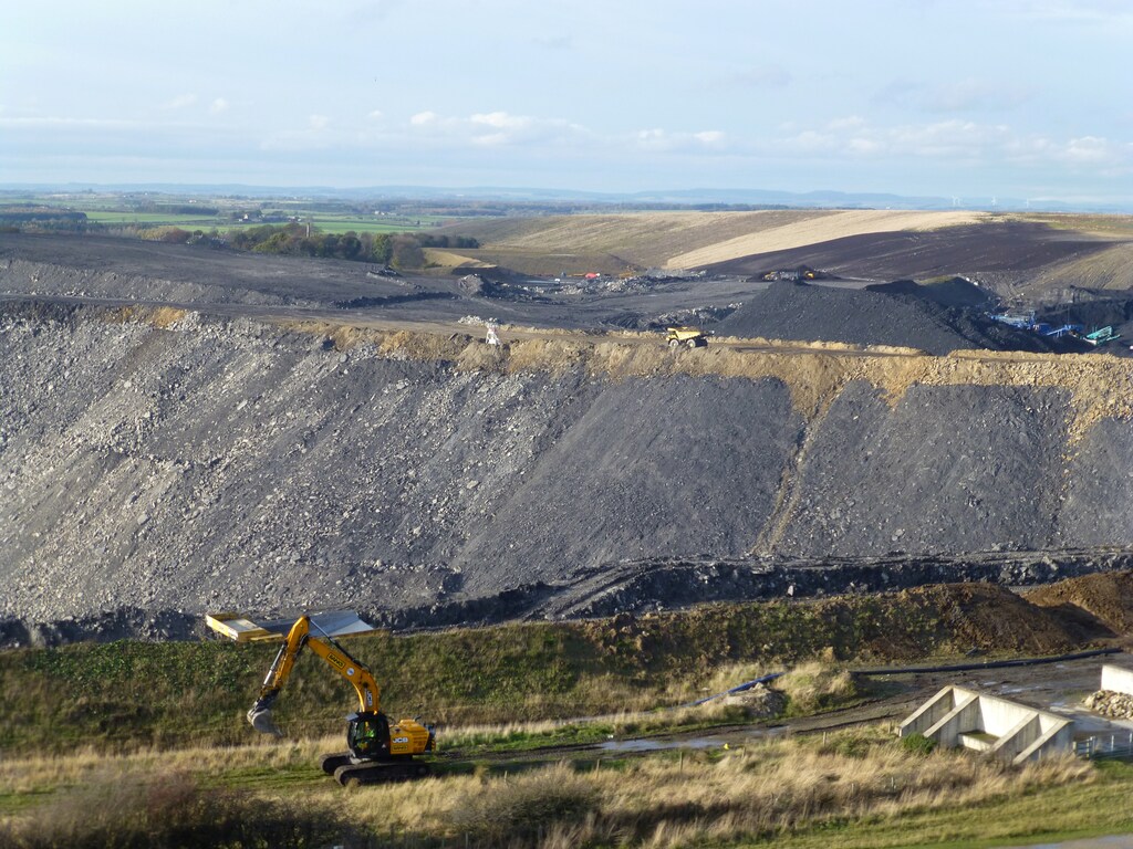A view of the slopes of the Banks Group Shotton open cast mine in Northumberland, Britain, November 11, 2016. Picture taken November 11, 2016. REUTERS/Barbara Lewis - RC1621F44E30