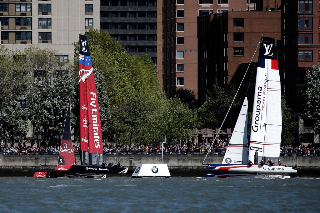 AAC45F racing sailboats of Emirates Team New Zealand and Groupama Team France sail in race three of the America's Cup World Series sailing event in New York, U.S., May 8, 2016. REUTERS/Mike Segar - RTX2DDZR