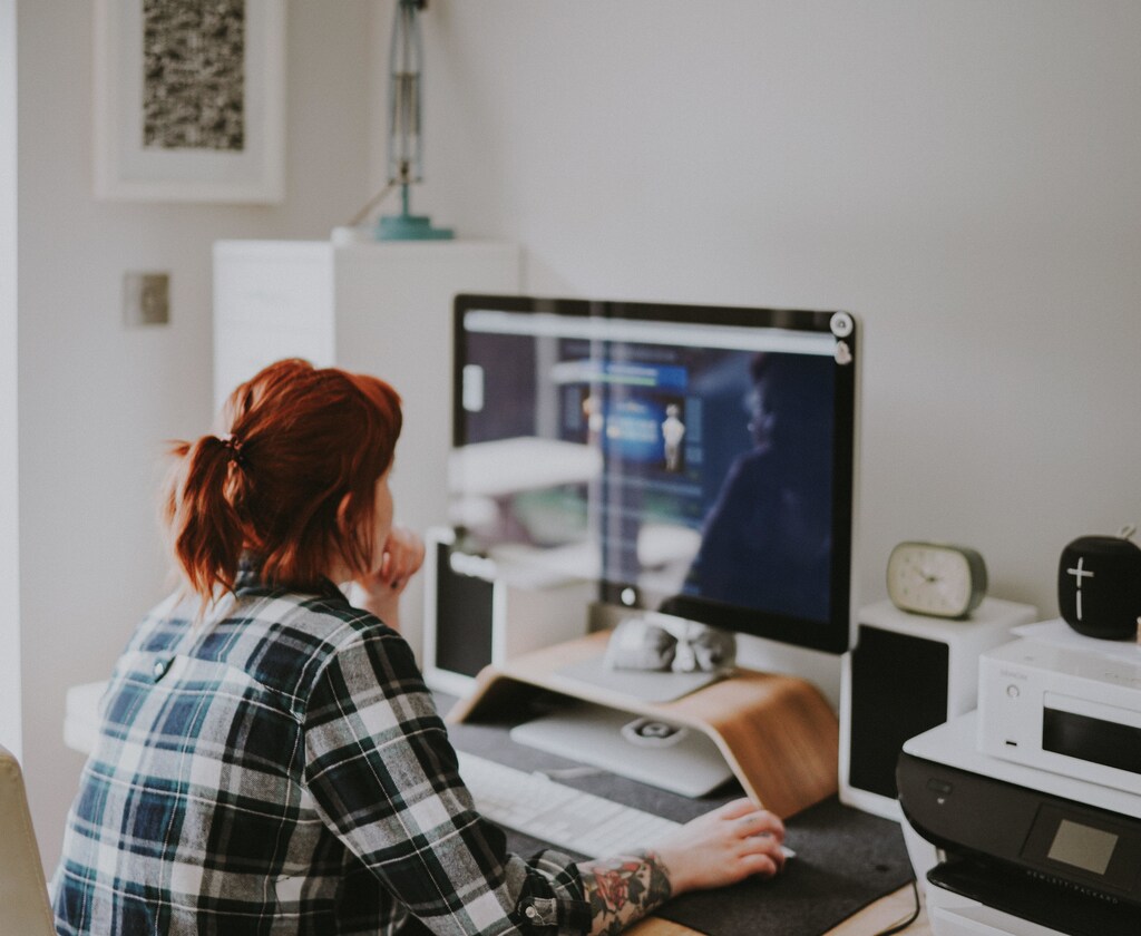Young professionals now engage in hybrid working – dividing their time between their home and their workplace – and may prefer this model to being in the office full time.