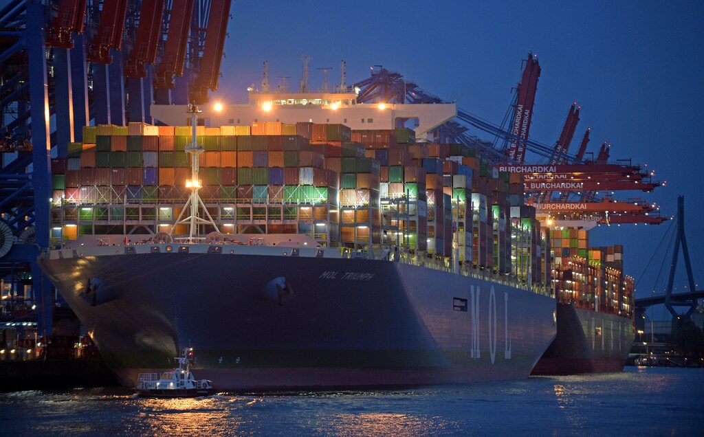 Mol Triumph, the world's largest container ship, docked in Hamburg