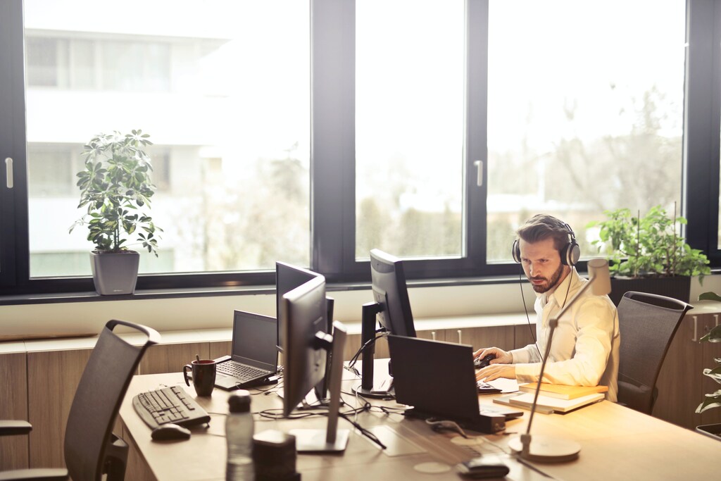 Future of Jobs Report 2023: Smart technologies are key drivers of the fastest-growing jobs.