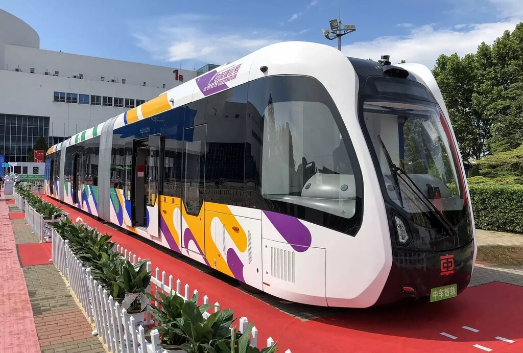 Los tranvías sin raíles, como los vehículos autónomos de tránsito rápido de China, son menos costosos que el tren ligero, más rápidos y elegantes que los autobuses, neutros en carbono y flexibles.