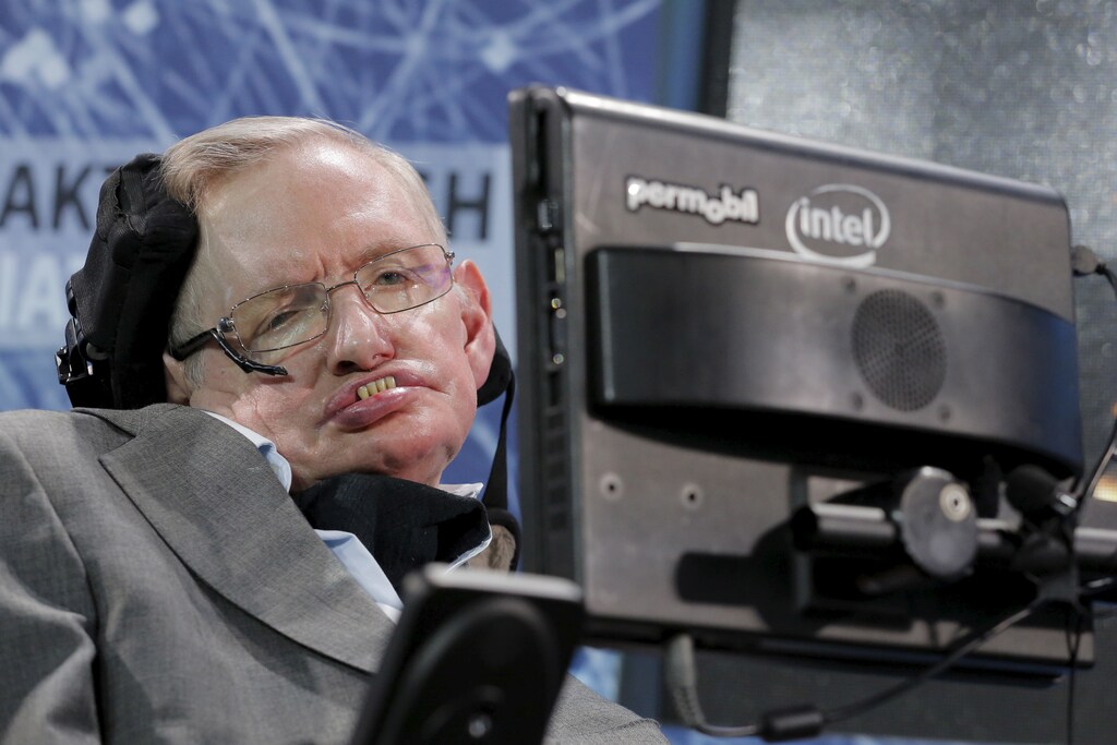 Physicist Stephen Hawking sits on stage during an announcement of the Breakthrough Starshot initiative with investor Yuri Milner in New York April 12, 2016. REUTERS/Lucas Jackson - GF10000380261