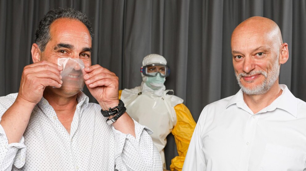 Los investigadores han creado una mascarilla transparente que hace que las interacciones entre los trabajadores de la salud y los pacientes sean más amigables.
