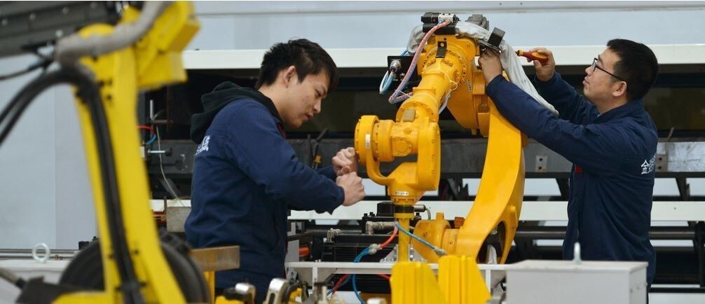 仕事の世界の変化と共に、教育と技能へのアプローチの変化も必須。