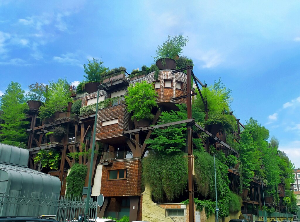 Condominio 25 Verde is a residential building in Turin. It represents the first experiment in eco-sustainable bio-architecture in the city designed by Luciano Pia.