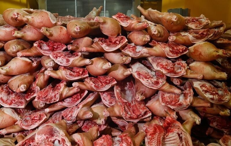 Chopped pork meat is seen at a meat processing factory in Minsk, Belarus October 23, 2019. REUTERS/Vasily Fedosenko - RC144A1F09D0