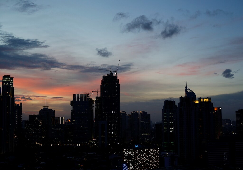 A view of downtown Jakarta, Indonesia December 21, 2016. Picture taken December 21, 2016. REUTERS/Darren Whiteside - RTX2XFVP