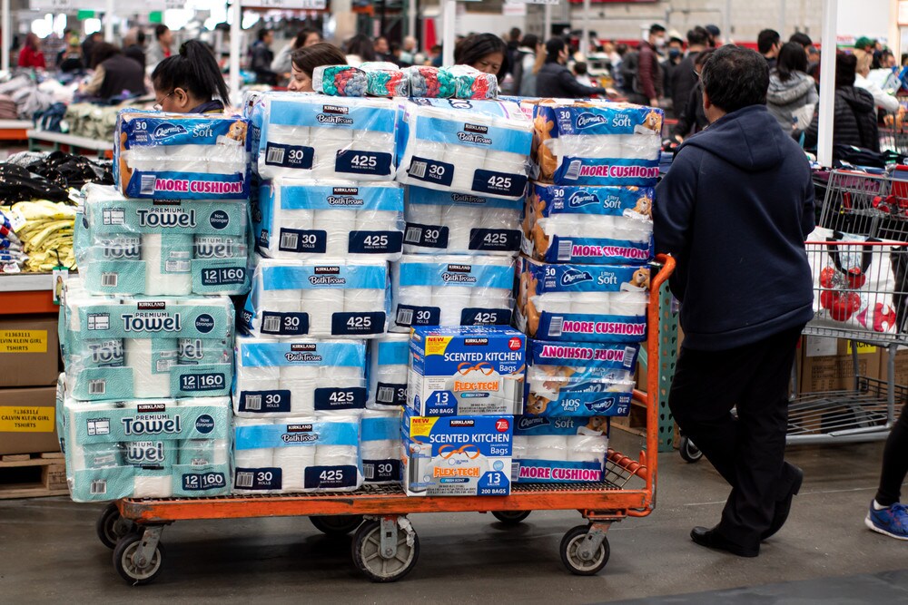 Despite assurances of a sufficient and stable supply, citizens start to hoard toilet paper and other food items.