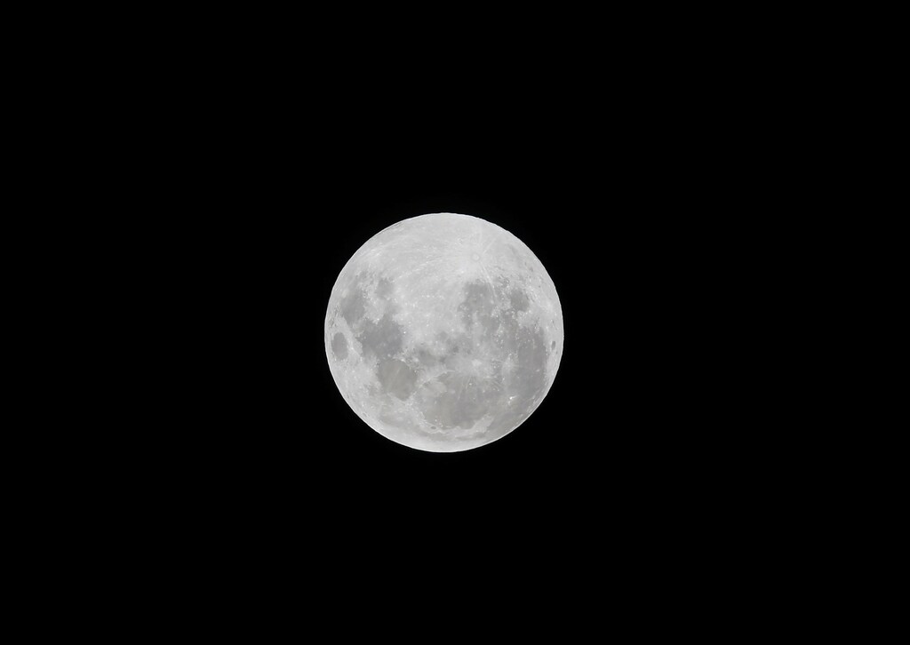 The moon is seen during a total lunar eclipse, known as the "Super Blood Wolf Moon" in Colliguay, Chile January 20, 2019. REUTERS/Rodrigo Garrido - RC1EFC263EA0