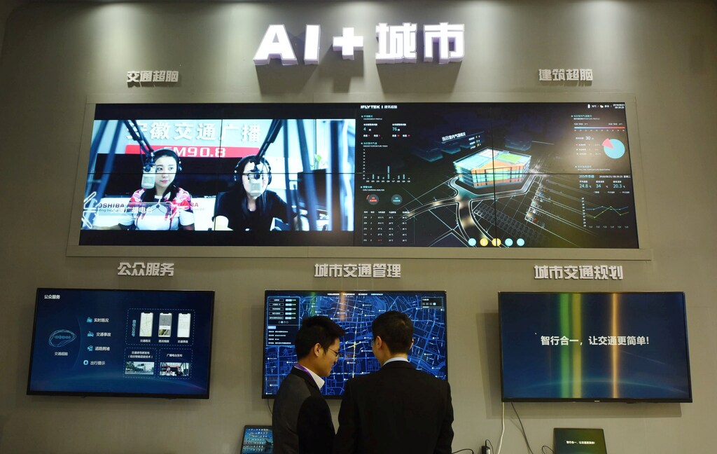 An artificial intelligence smart city display.