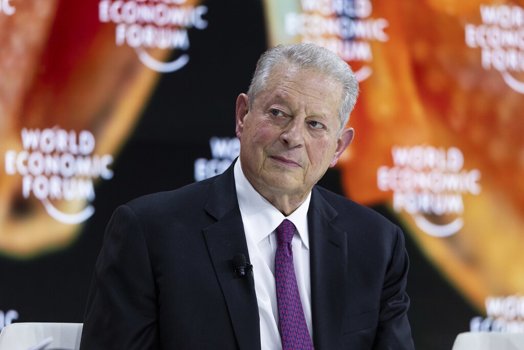 Former US Vice-President Al Gore opened a session at Davos with a presentation on the state of climate and nature.