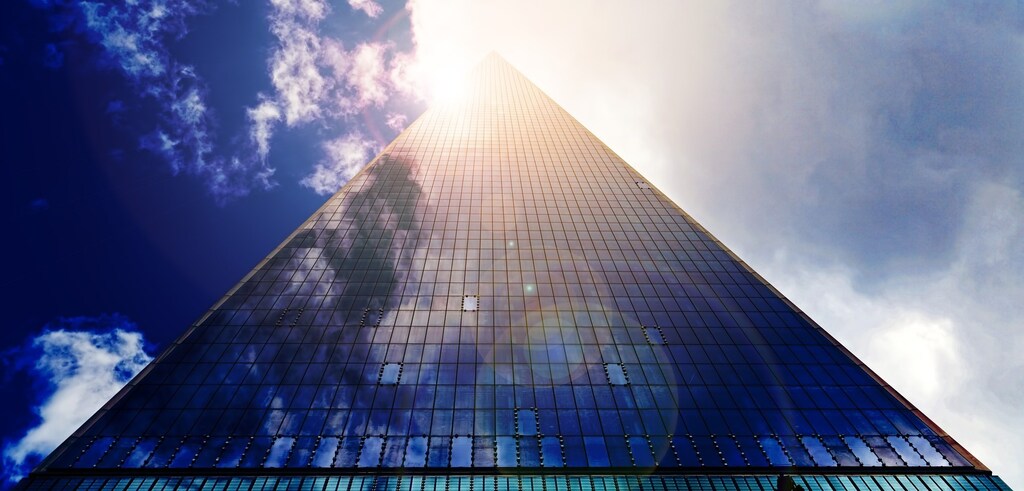 skyscraper. Making up between 0% and 20% of the average workforce, high performers are the people who set a new standard at work