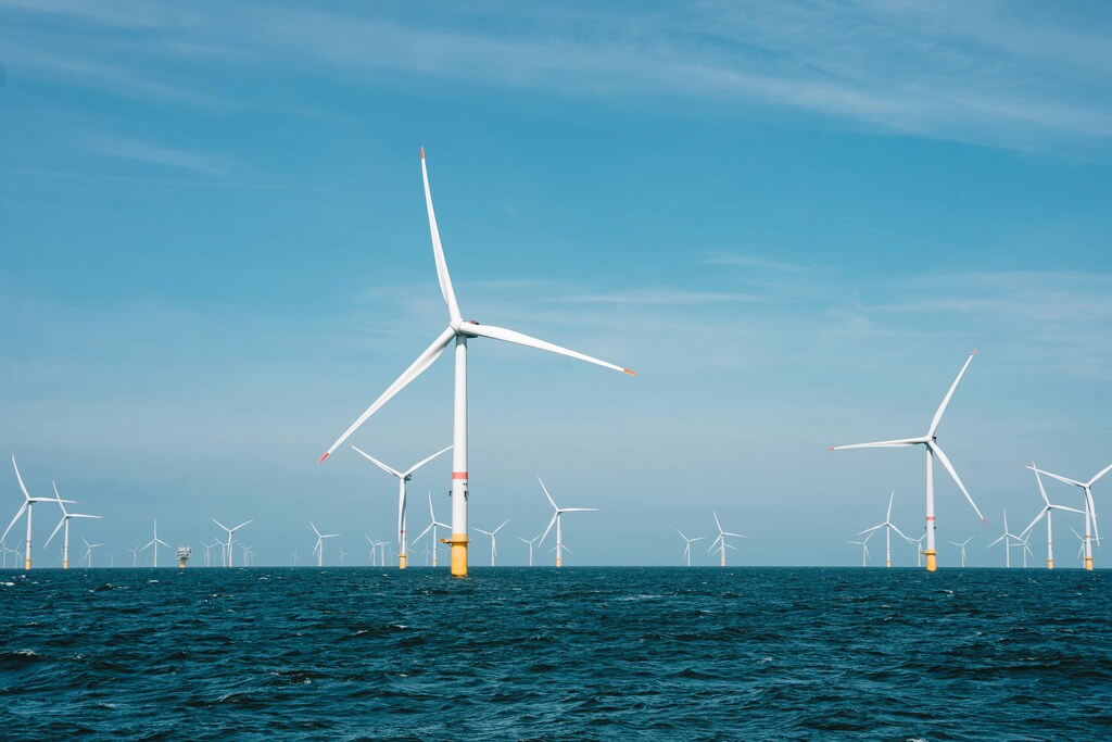Reimaginar las industrias y activos oceánicos tradicionales puede contribuir a construir una economía azul más sostenible y eficiente.