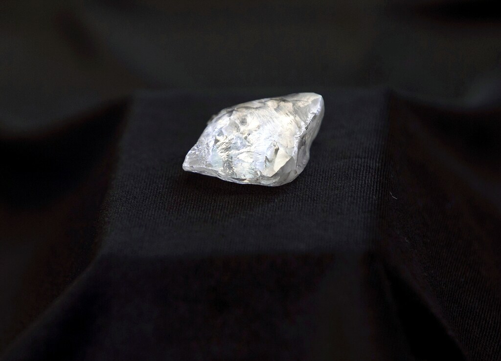 A rough diamond by Alrosa, a Russian diamond mining company, is displayed on the opening day of the sixth International Diamond Week at the Diamond Exchange in Ramat Gan, Israel February 13, 2017. Picture taken February 13, 2017. REUTERS/Baz Ratner - RTSYKGB