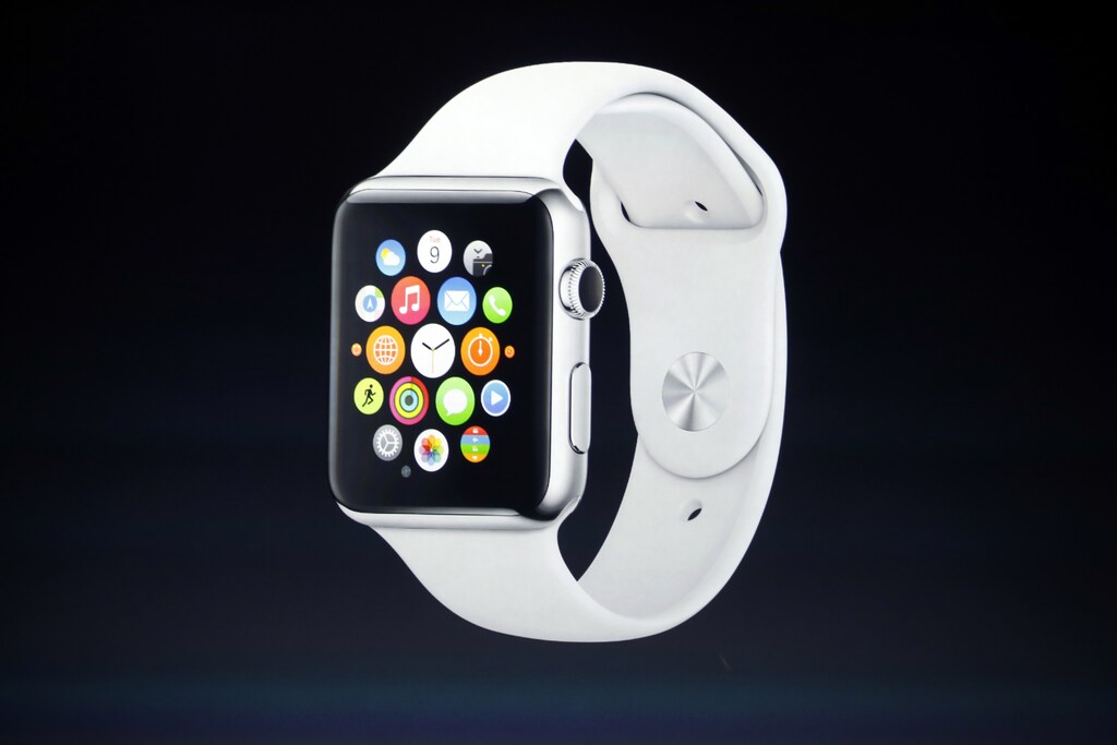An Apple Watch is seen during an Apple event at the Flint Center in Cupertino, California, September 9, 2014. REUTERS/Stephen Lam (UNITED STATES - Tags: BUSINESS SCIENCE TECHNOLOGY) - RTR45LGV