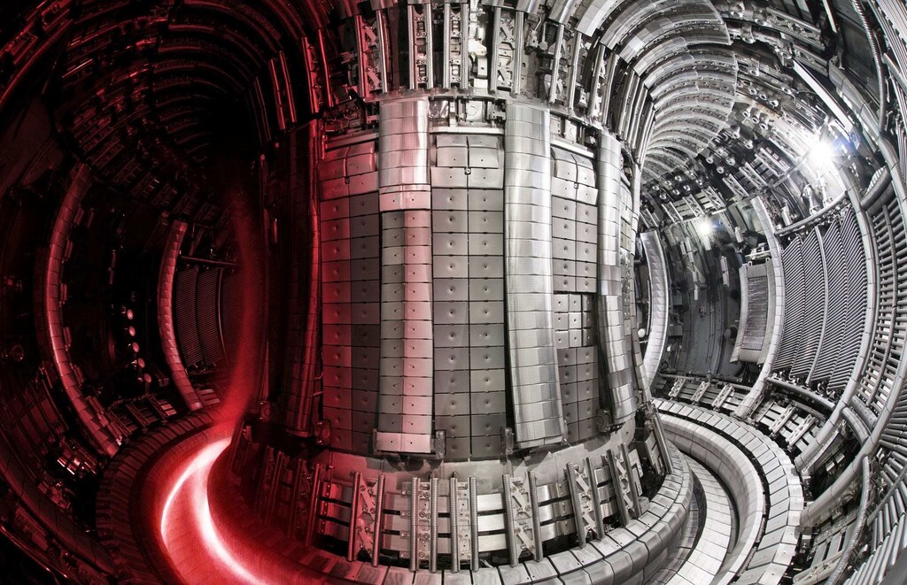 The interior of the Joint European Torus fusion experiment with a superimposed plasma