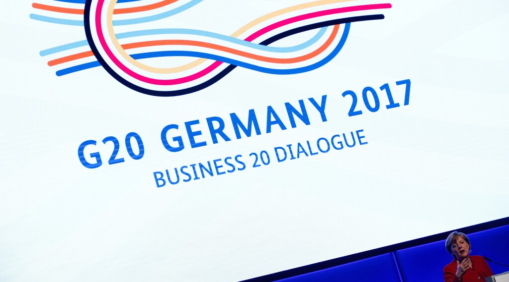 German Chancellor Angela Merkel delivers a speech at the Business 20 dialogue event in Berlin, Germany, May 3, 2017. REUTERS/Fabrizio Bensch - RTS14XQK