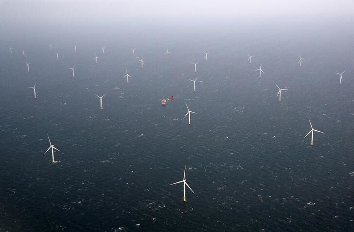 A view of Statoil's Dudgeon offshore wind farm near Great Yarmouth, Britain. REUTERS/Darren Staples
