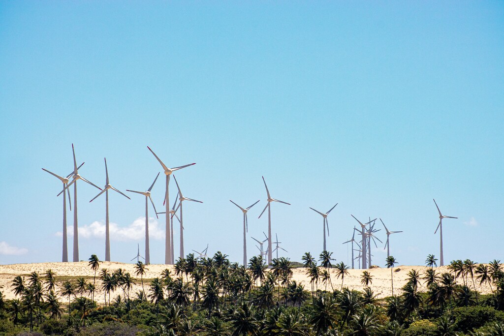 Molinos de viento en Morro Branco, Beberibe - Estado de Ceará, Brasil.