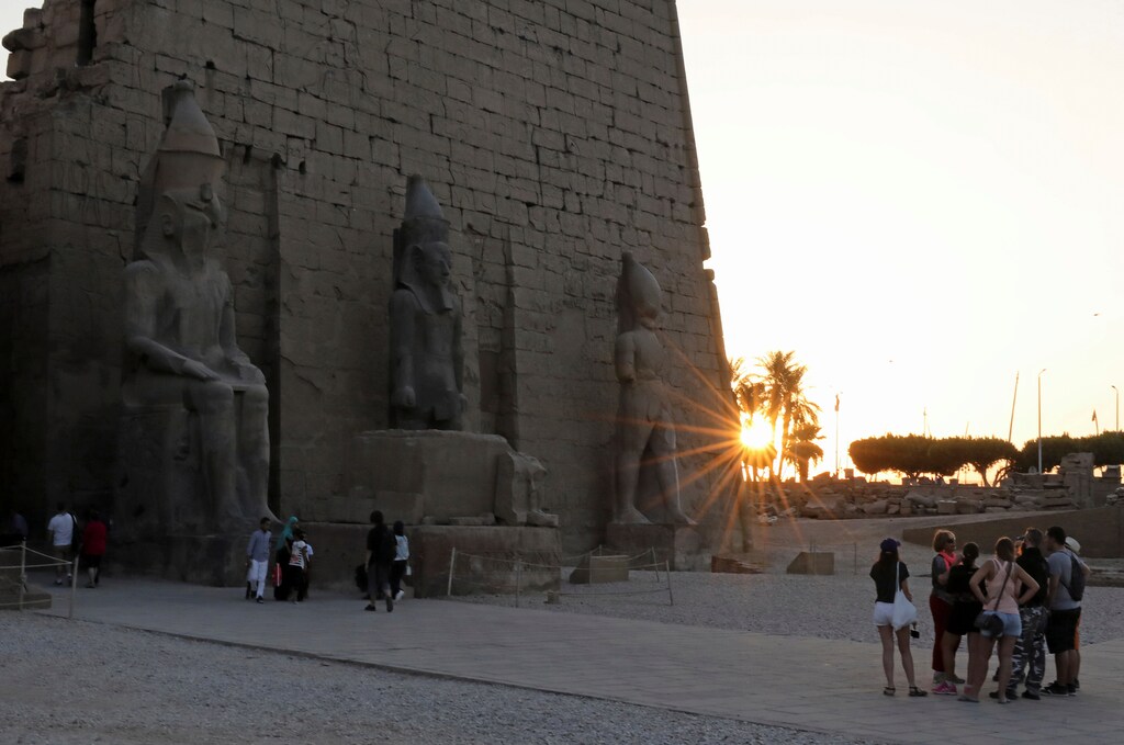 Tourists visit the Luxor Temple in Luxor city, Egypt, September 8, 2017. REUTERS/Mohamed Abd El Ghany - RC1821234EA0