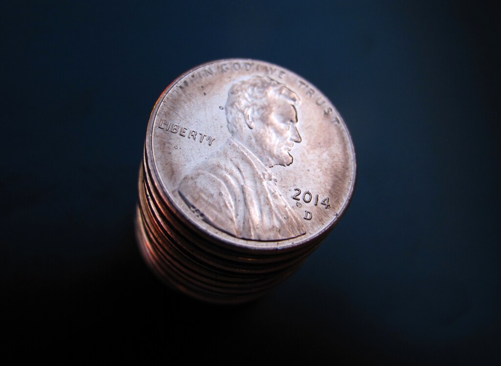A stack of one cent U.S. coins depicting Abraham Lincoln is shown in this photo Illustration in Encinitas, California March 26, 2015. Picture taken March 26, 2015. REUTERS/Mike Blake - TM3EB3Q1I5Y01