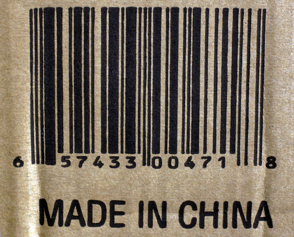 The box for a wine refrigerator reads "Made in China" at a Costco store in Everett, Massachusetts January 18, 2011. Beijing announced $600 million in deals with U.S. companies on Monday while senior U.S. senators pressed for Congress to get tough with China over "manipulating" its currency, underlining tensions over trade issues on the eve of Chinese President Hu Jintao's arrival. REUTERS/Brian Snyder (UNITED STATES - Tags: POLITICS BUSINESS) - GM1E71J03E601
