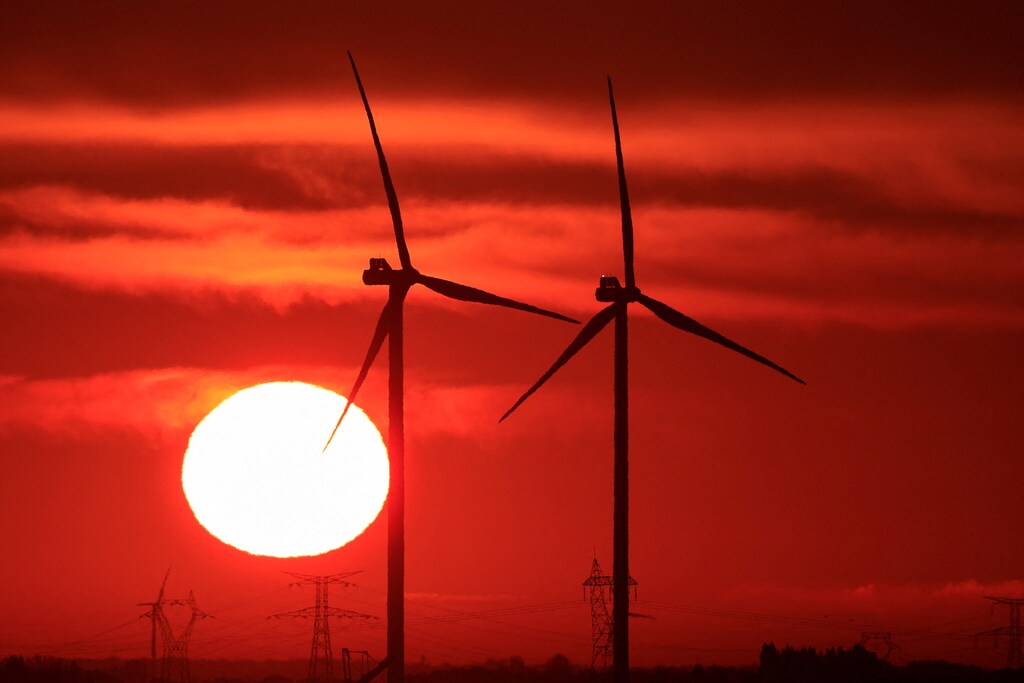 Dubai, Pakistan and California each have lessons to teach about managing electricity tariffs.