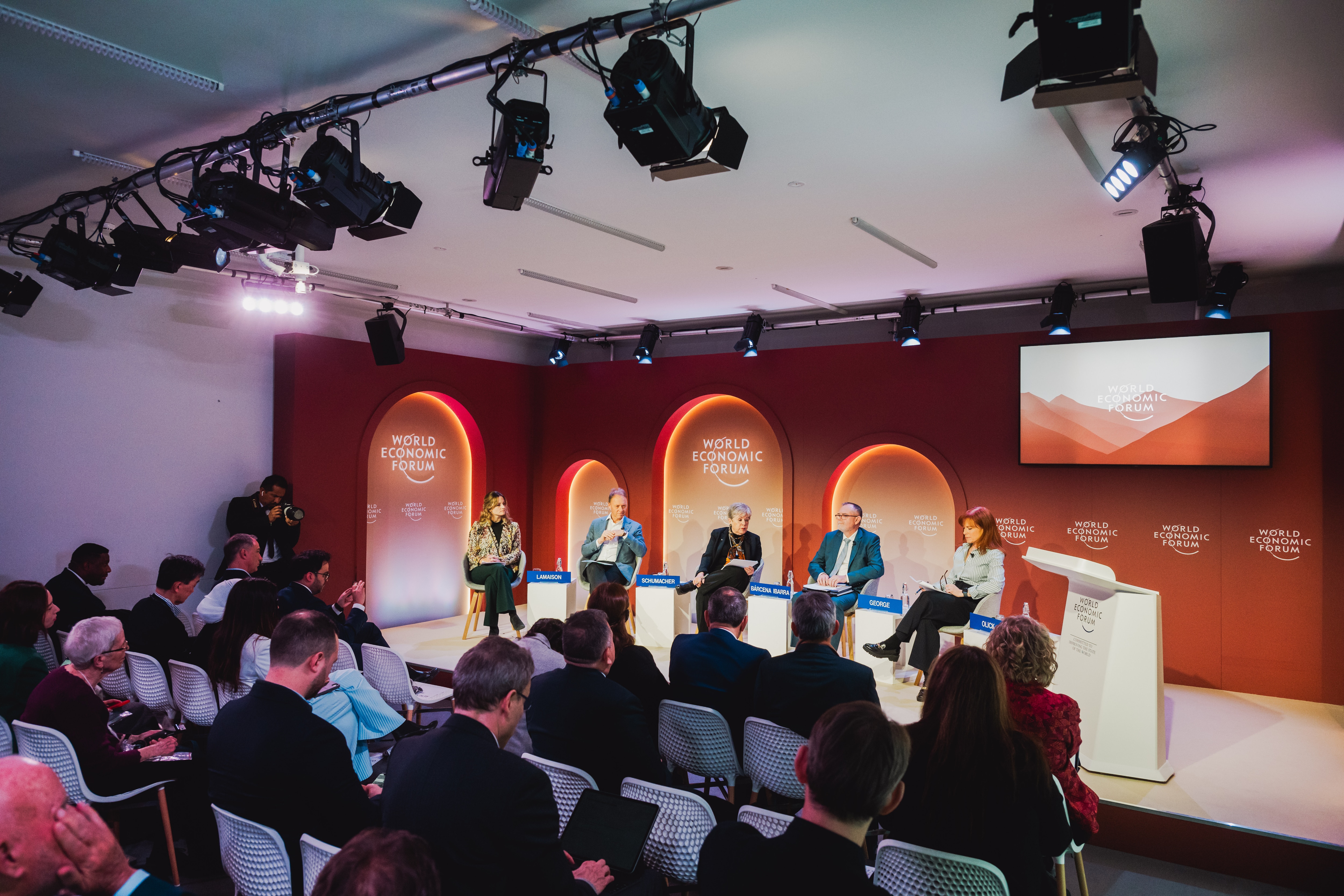 Alicia BÃ¡rcena Ibarra, Secretary of Environment and Natural Resources of Mexico; Diana Olick, Senior Correspondent, Climate and Real Estate, CNBC, USA; Dina Ercilia Boluarte, President of Peru; Dion Travers George, Minister of Forestry, Fisheries and Environment of South Africa; Hein Schumacher, Chief Executive Officer, Unilever, United Kingdom; Sarah Lamaison, Co-Founder and Chief Executive Officer, Dioxycle, France; speaking in New Agreement on Plastics: What Will It Take? session at the World Economic Forum Annual Meeting 2025 in Davos-Klosters, Switzerland, 23/1/2025, 10:15 â 11:00 at Congress Centre - Spotlight. Stakeholder Dialogue. Copyright: World Economic Forum / Mattias Nutt