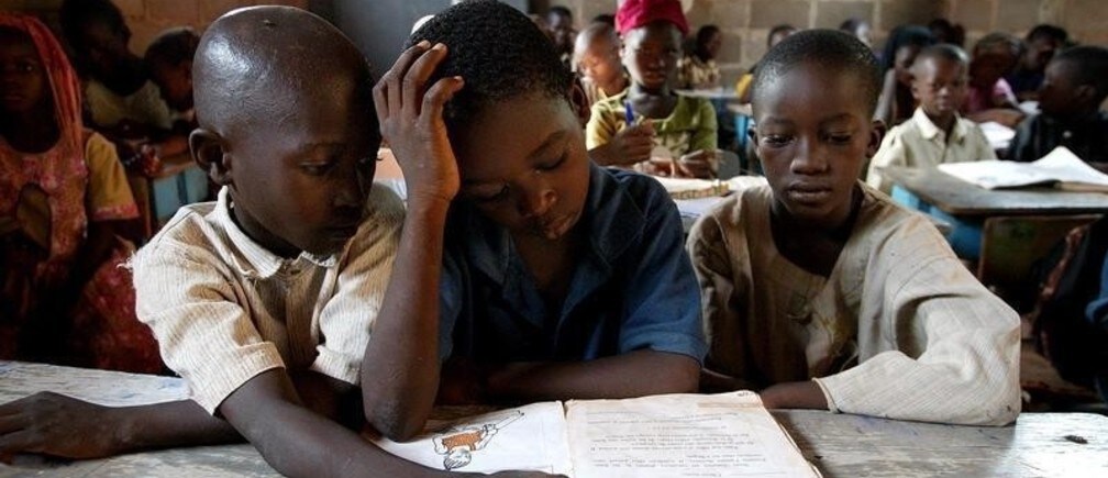 Lo que los gobiernos pueden aprender de los libros de texto desaparecidos de Sierra Leona