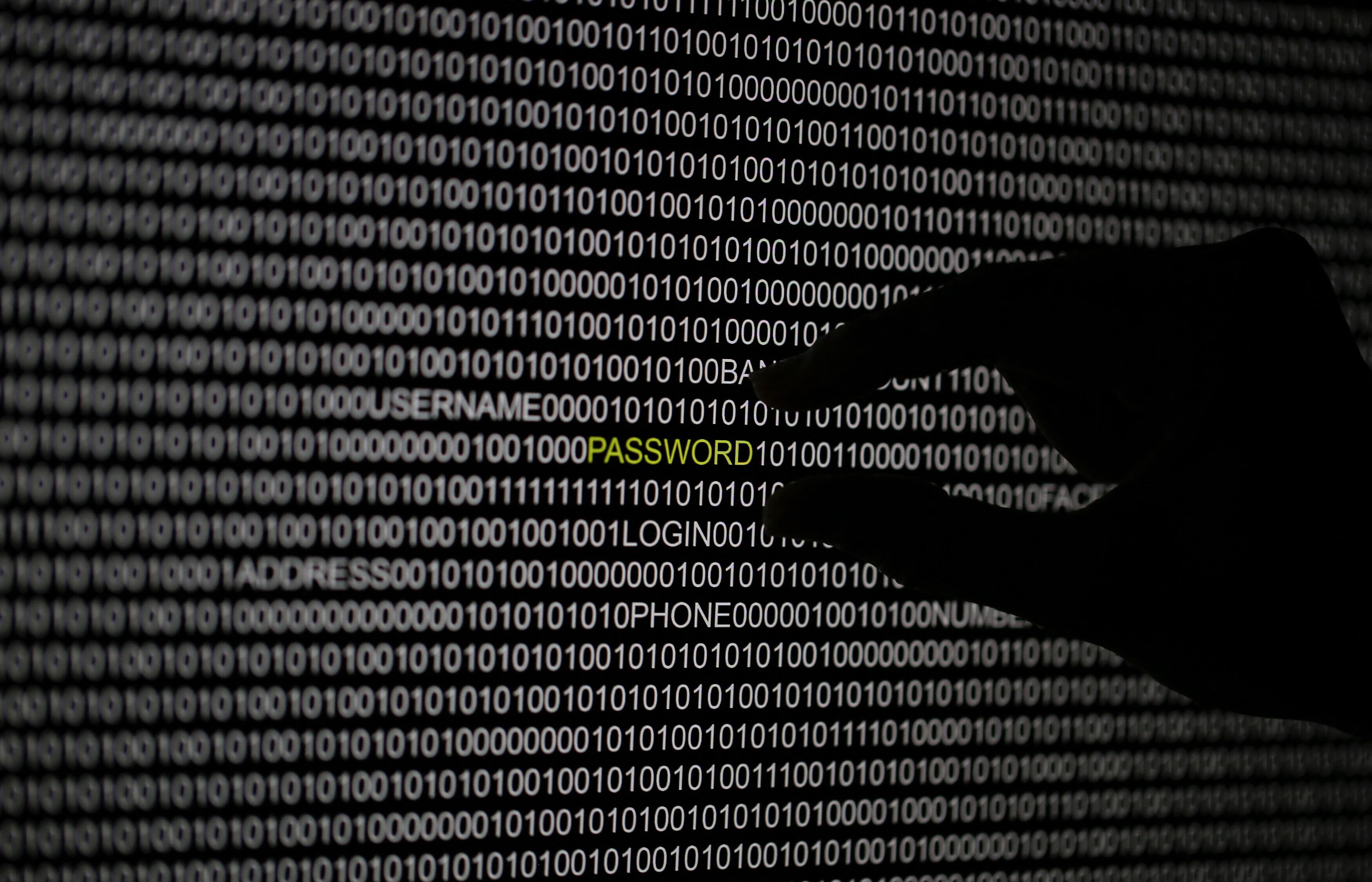 国境を越えたデータ規制により、データプライバシーは今や経営層レベルかつ組織横断的な重要課題となっています。