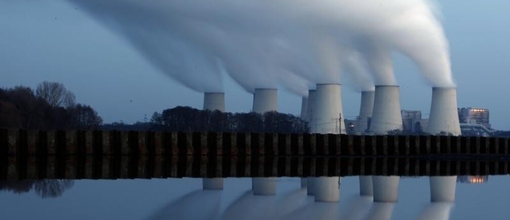 Vídeo: Convertir las emisiones de carbono en plástico