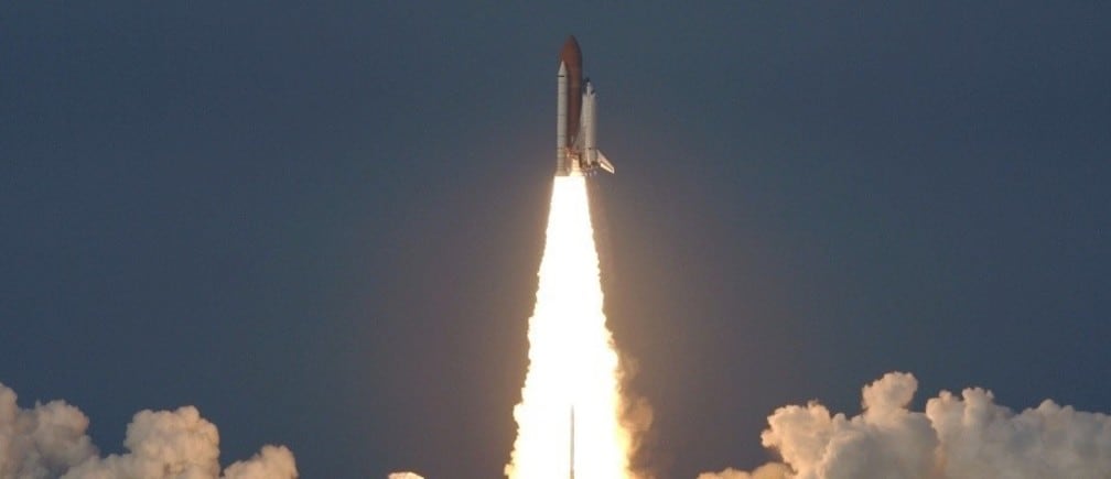 space shuttle blows up