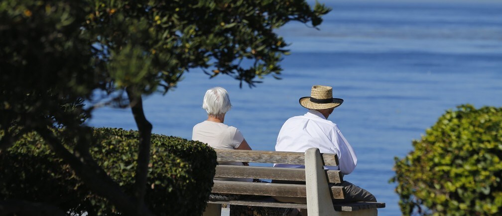 The link between ageing and climate change