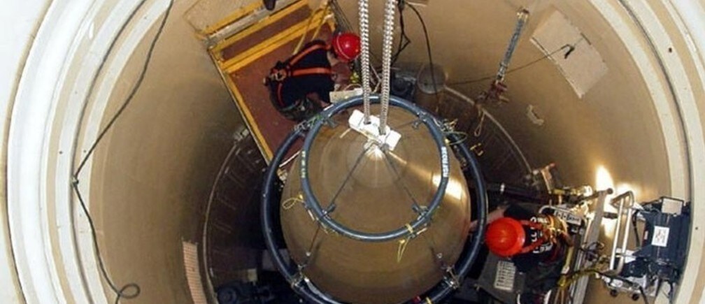 Who owns the world’s nuclear warheads?