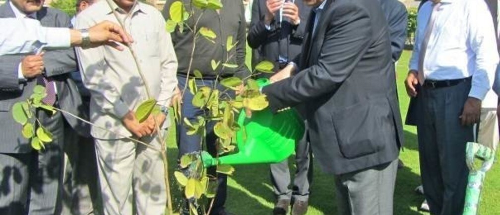 How does Pakistan plan to tackle climate change?