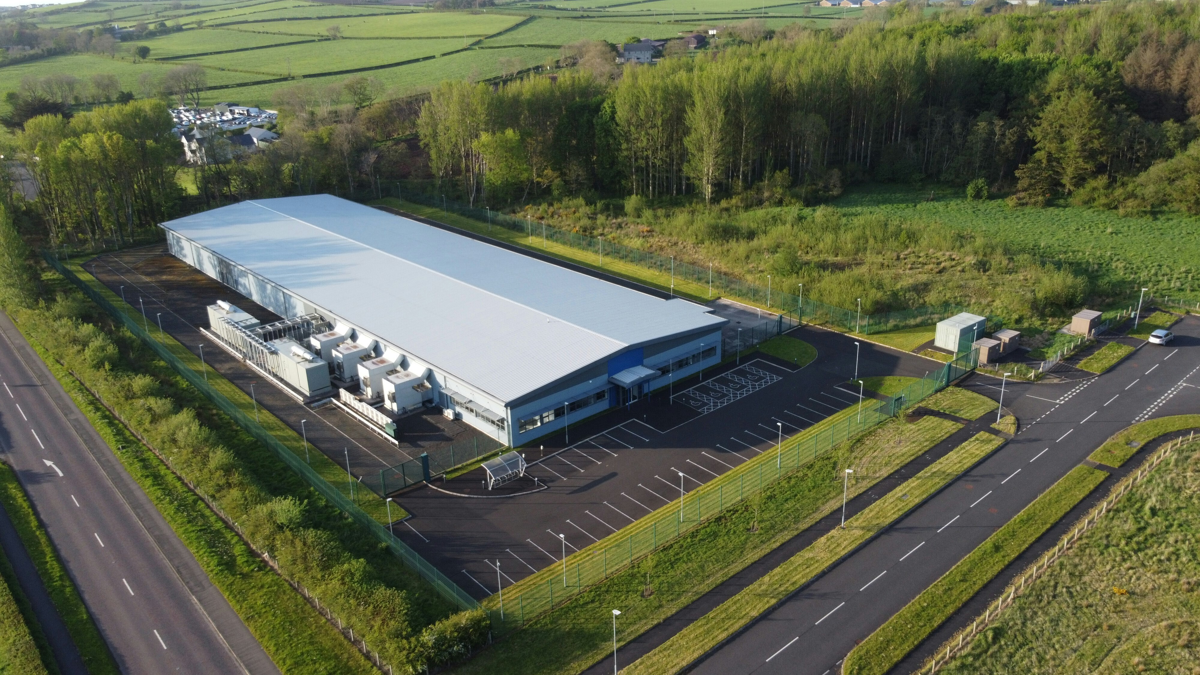 An aerial view of a data centre: An increase in the construction of data centres is driving economic growth.