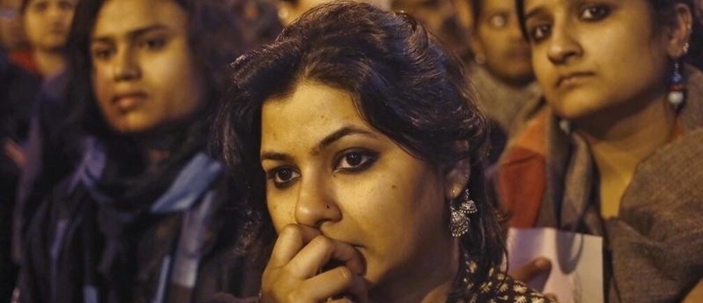 ¿Cómo puede India combatir la lacra de la violencia contra las mujeres?