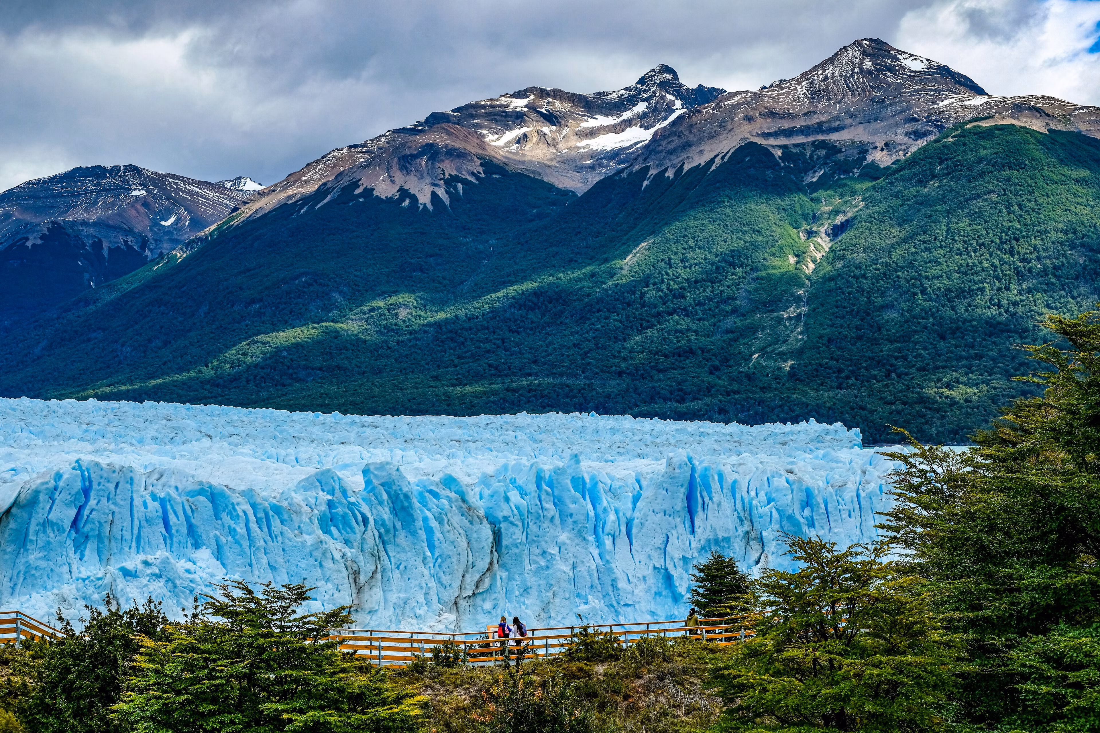 Bosques, montañas y el glaciar Perito Moreno en Argentina: los ecosistemas de startups de América Latina están creciendo a pesar de la limitada inversión en innovación climática.