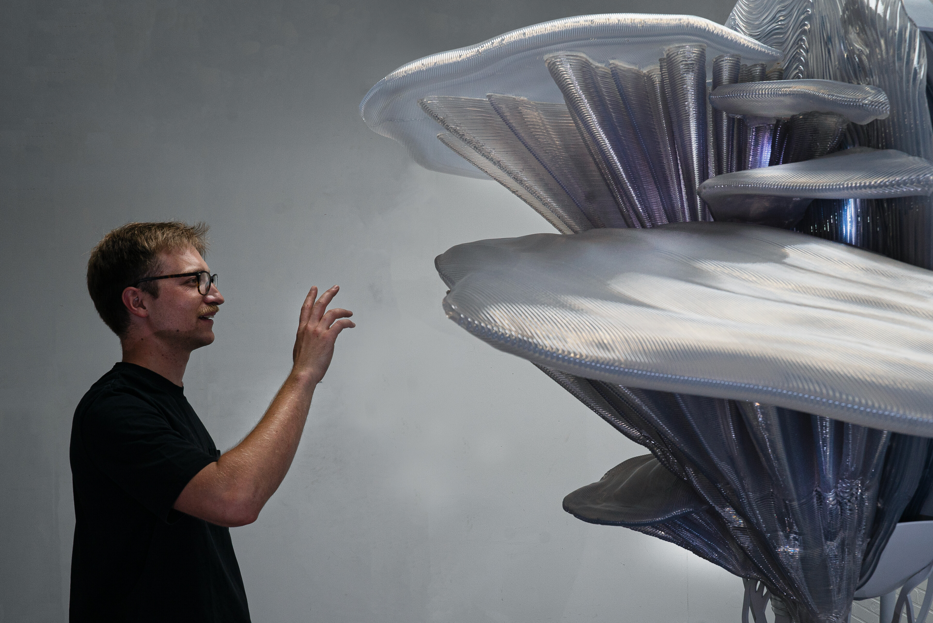Thijs Biersteker redefines immersive art with his groundbreaking installation Fungal Faculty, available to view at the Annual Meeting of the New Champions
