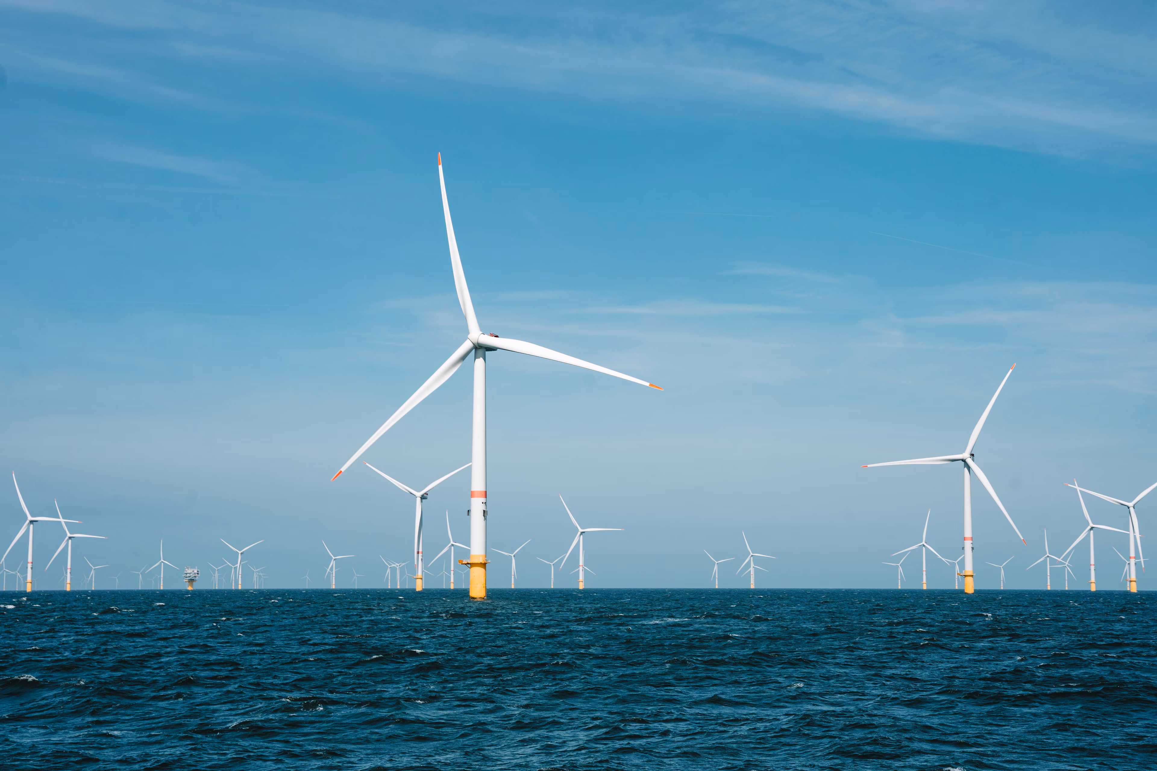 Reimaginar las industrias y activos oceánicos tradicionales puede contribuir a construir una economía azul más sostenible y eficiente.