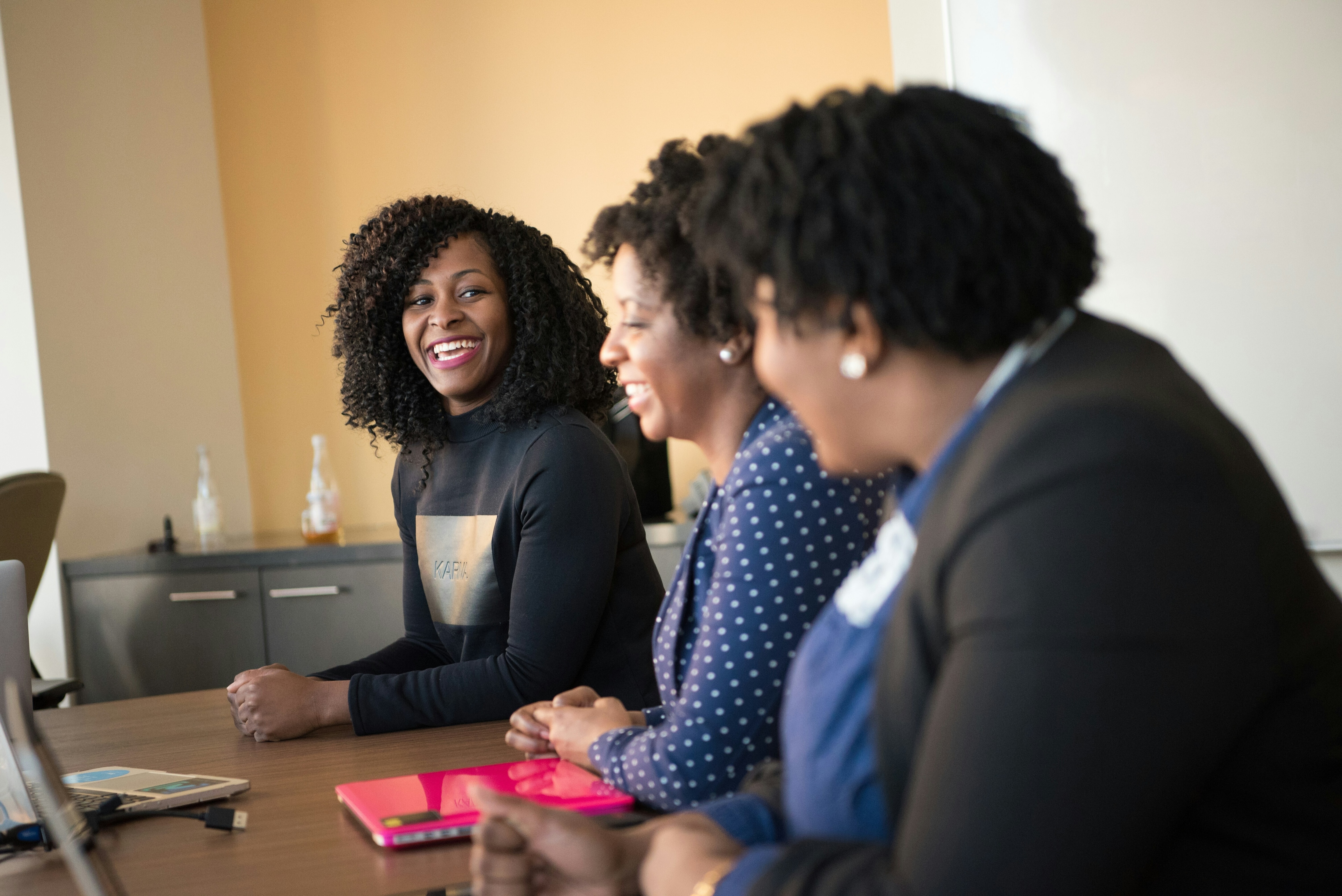 A group of women practicing philanthropy