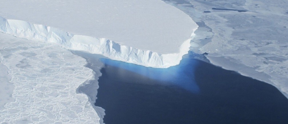 国ほどの大きさの氷山が分離すると、何が起こるのか？