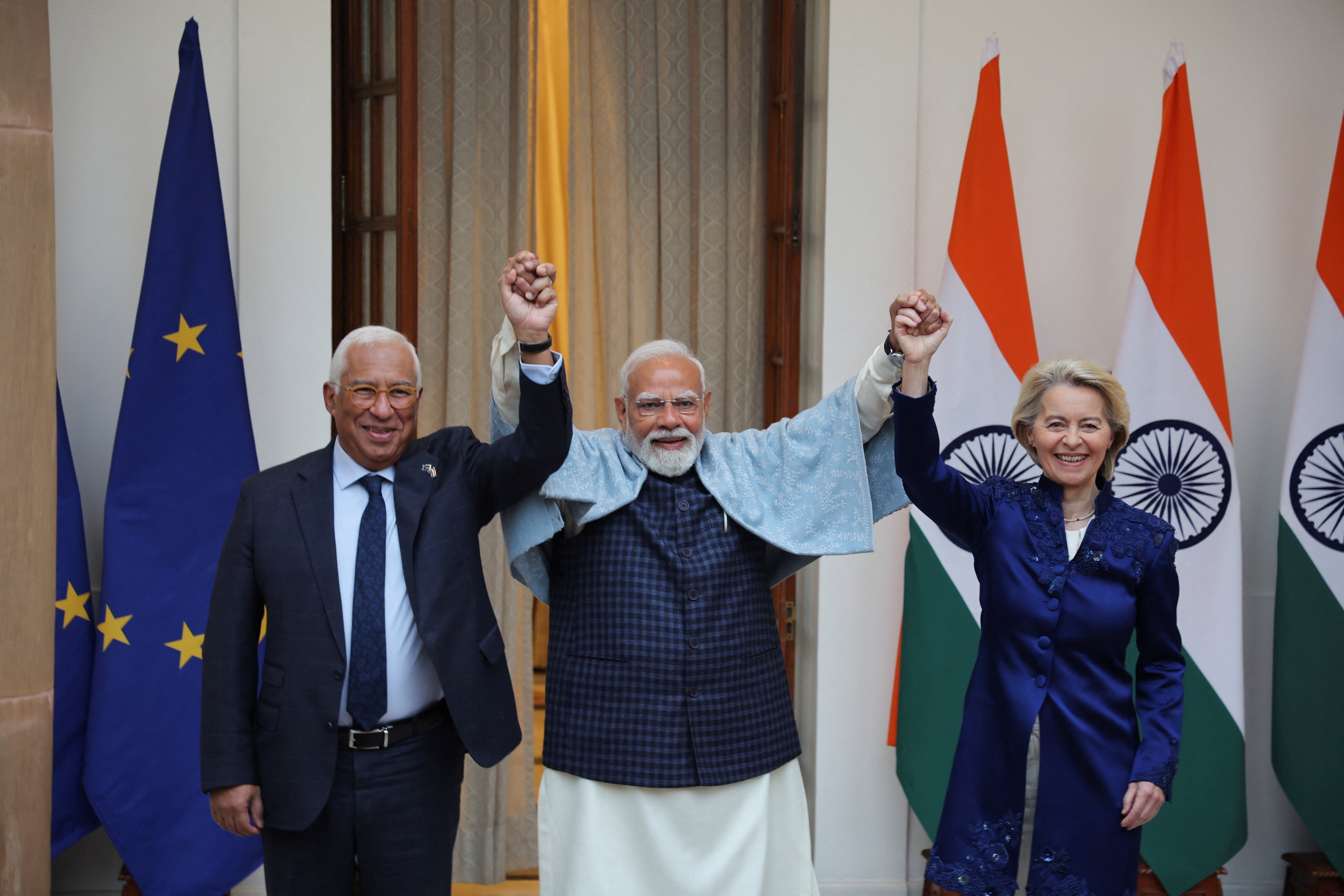 European Council President Antonio Costa, European Commission President Ursula von der Leyen and Indian Prime Minister Narendra Modi pose during a photo opportunity ahead of their meeting at the Hyderabad House in New Delhi, India, January 27, 2026. REUTERS/Altaf Hussain     TPX IMAGES OF THE DAY