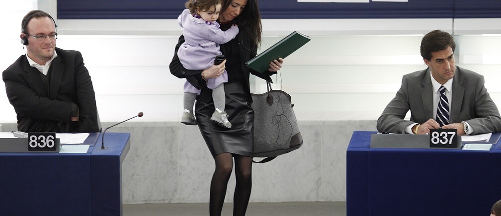 Motherhood traps and other top gender stories of the week