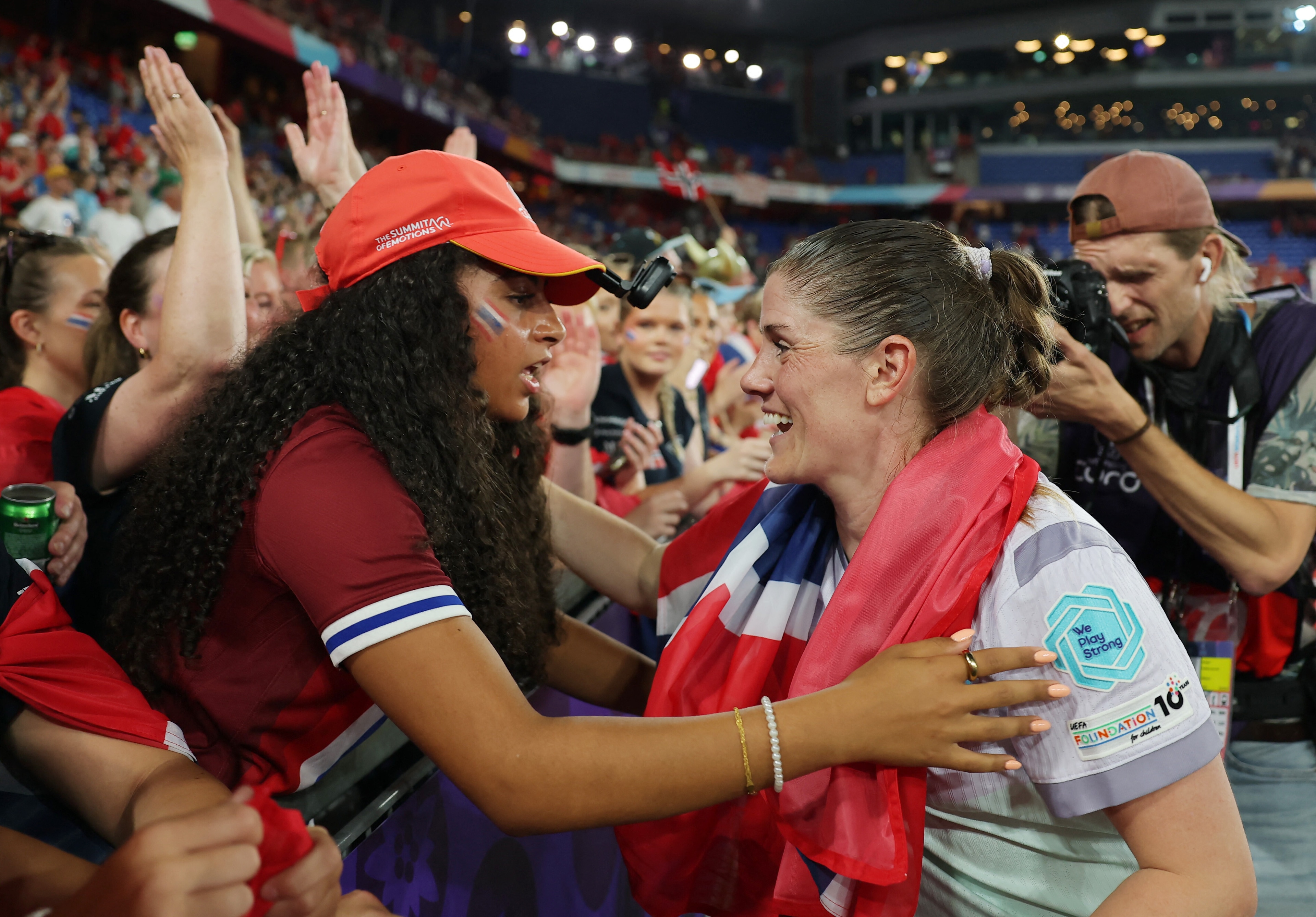 Soccer Football - UEFA Women's Euro 2025 - Group A - Switzerland v Norway - St. Jakob-Park, Basel, Switzerland - July 2, 2025 Norway's Maren Mjelde celebrates with fans after the match REUTERS/Stephane Mahe