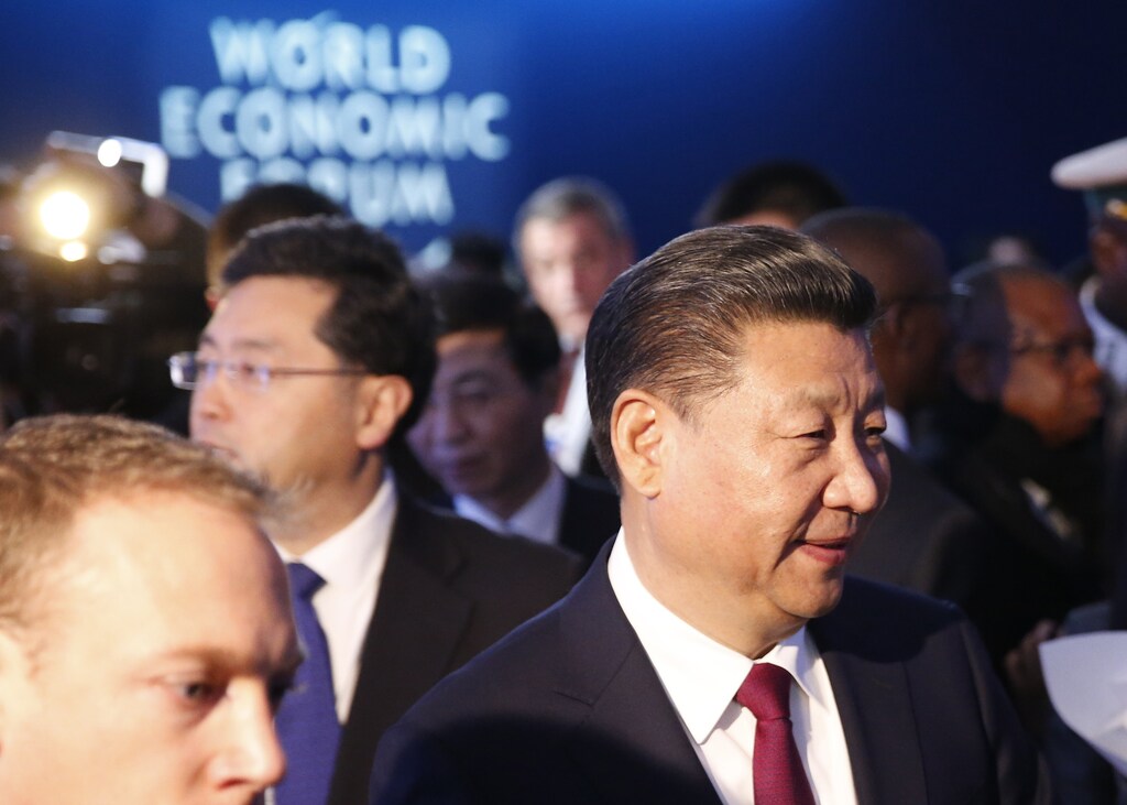 Chinese President Xi Jinping attends the World Economic Forum (WEF) annual meeting in Davos, Switzerland January 17, 2017. REUTERS/Ruben Sprich - RTSVUW4