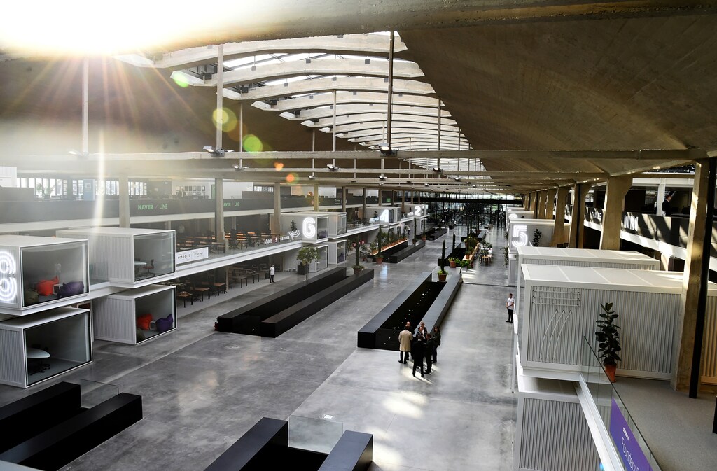 General view of start-ups incubator "Station F", in Paris, France, June 29, 2017 . REUTERS/Bertrand Guay/Pool - RTS19688